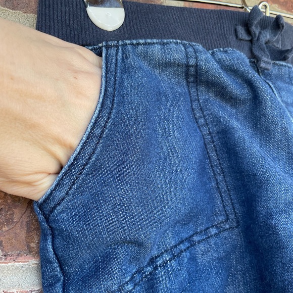 Little Girl’s Faded Glory Chambray Elastic Waist Shorts Size Large 10-12 - Picture 3 of 8